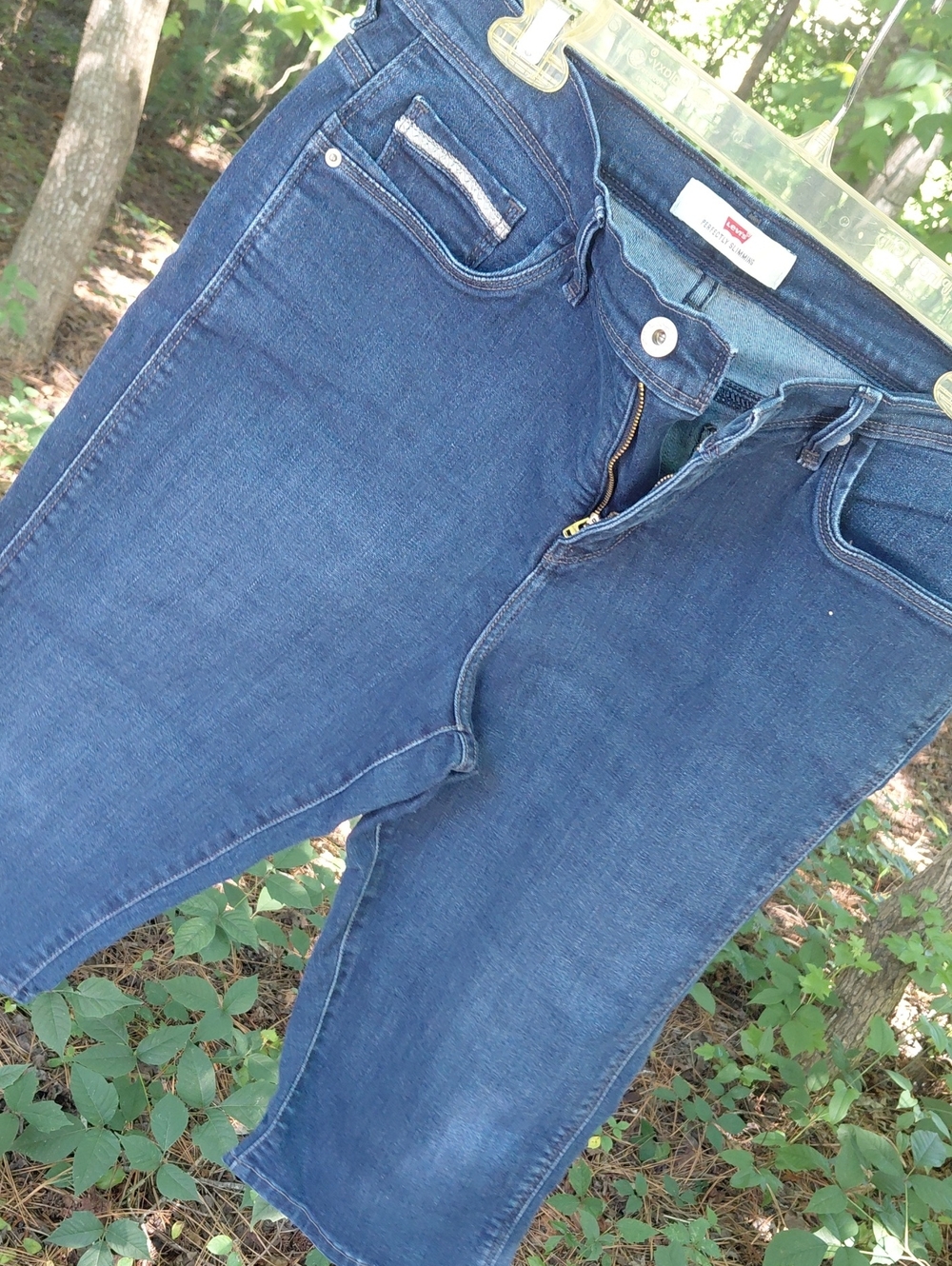Levi's Women's Dark Blue Ankle Crop Jeans